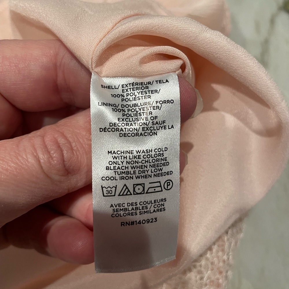 LOFT Lace Cami Peach Medium - Picture 7 of 8
